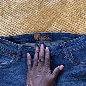 Kit from the Kloth Capris